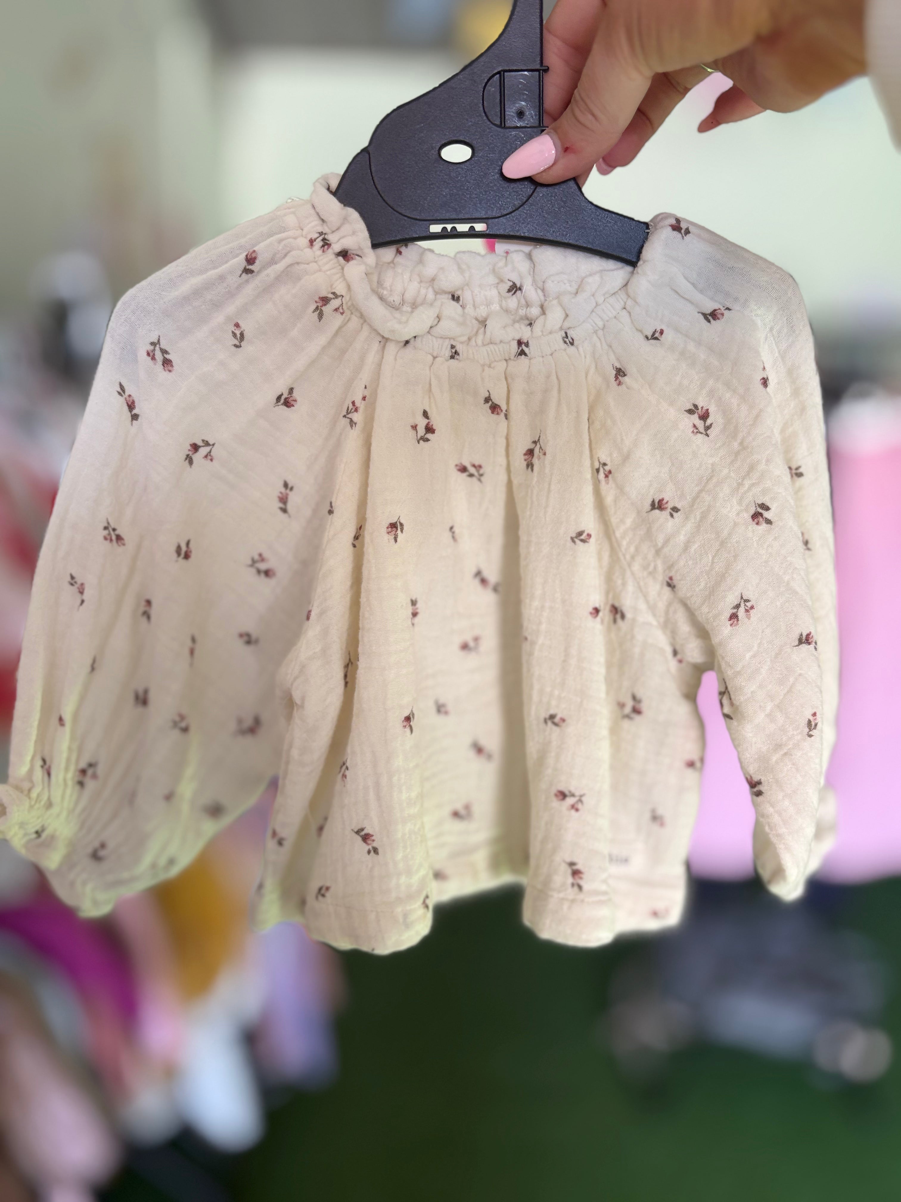 Newbie size 2-4 months long sleeve shirt ￼