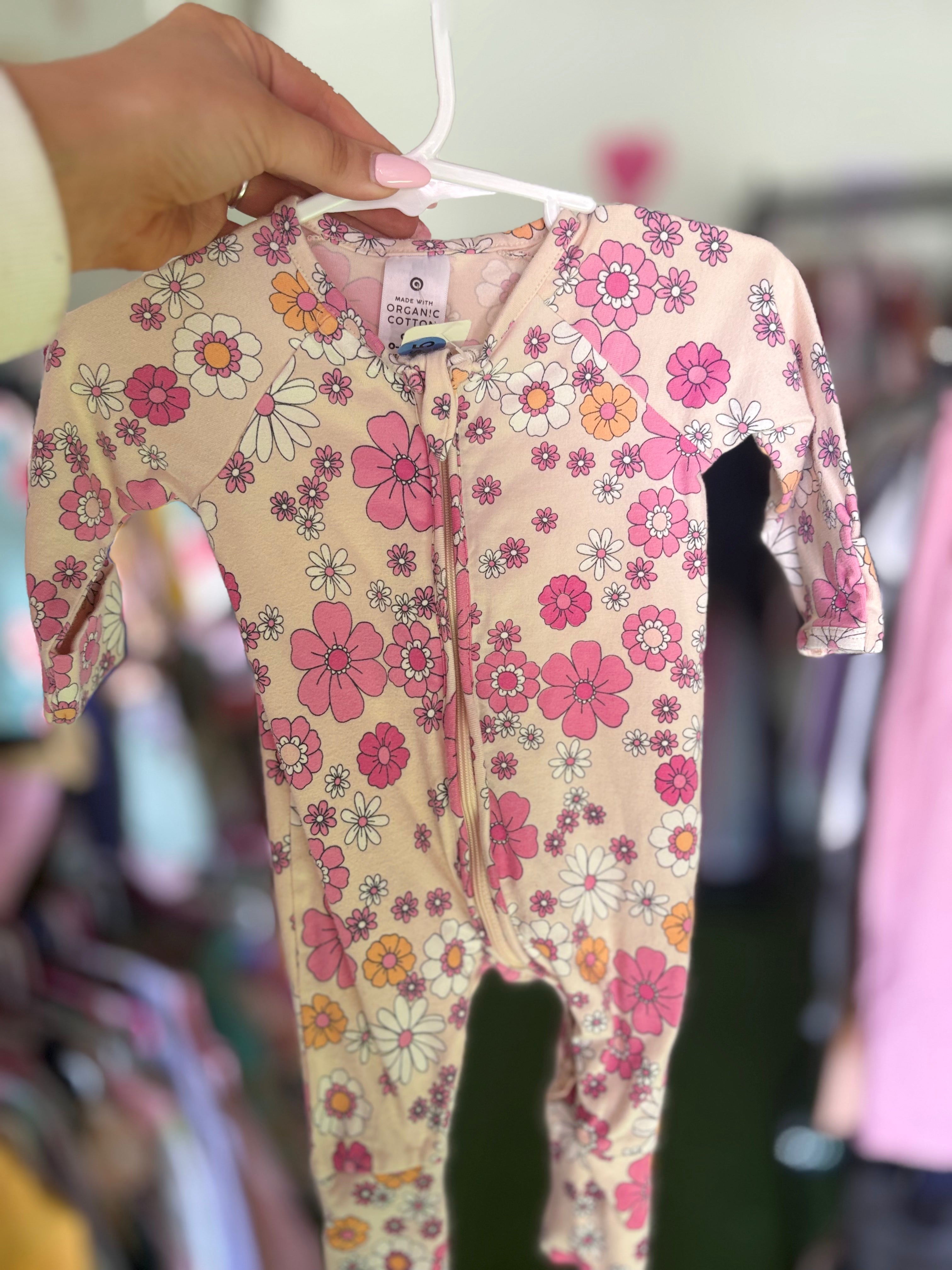 Target organic cotton zippy size 000￼