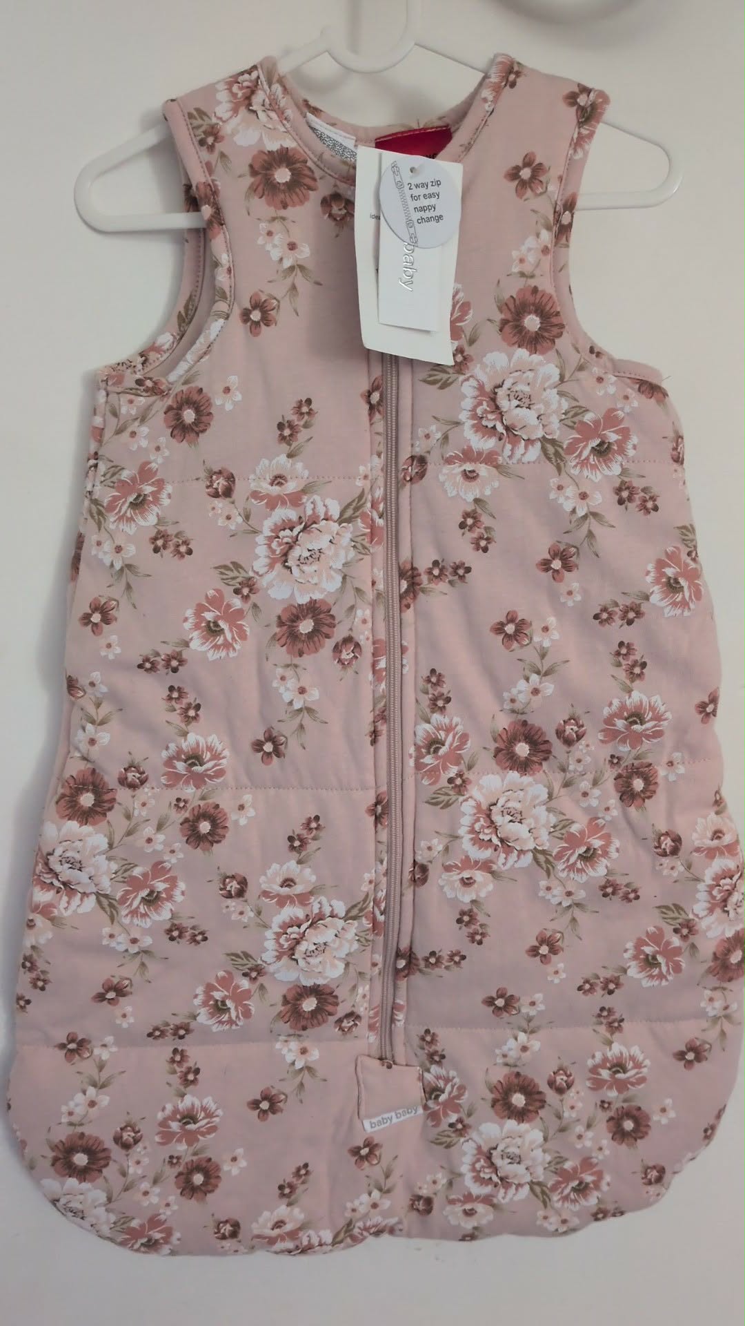 Baby berry BNWT sleep sack size 0-6 months ￼