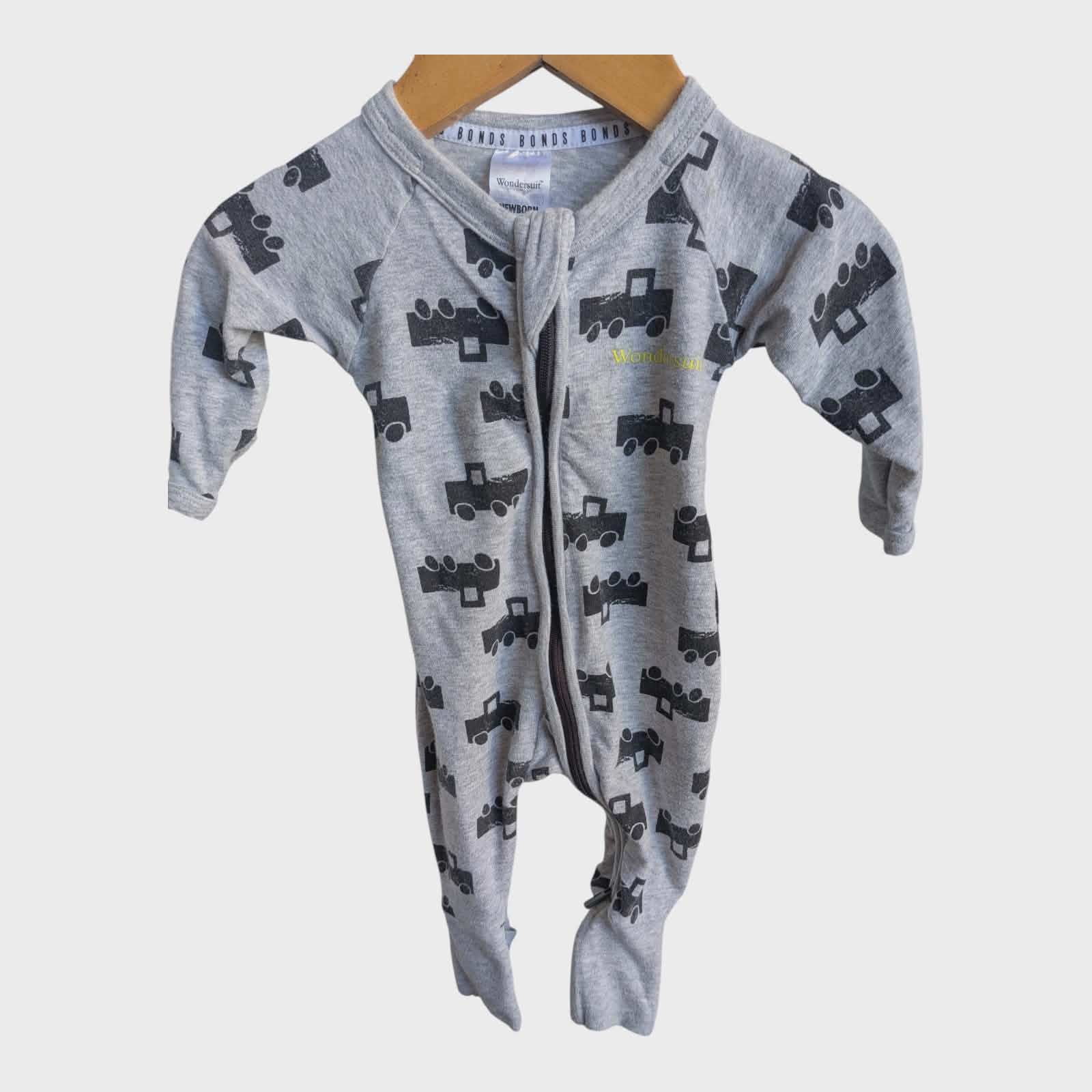 Newborn Zip Romper Bundle – Size 0000 (4 Piece Set)